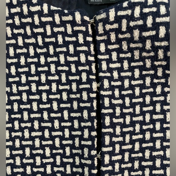 French Connection blue and white weaved crop blazer - size 6 - Picture 4 of 4